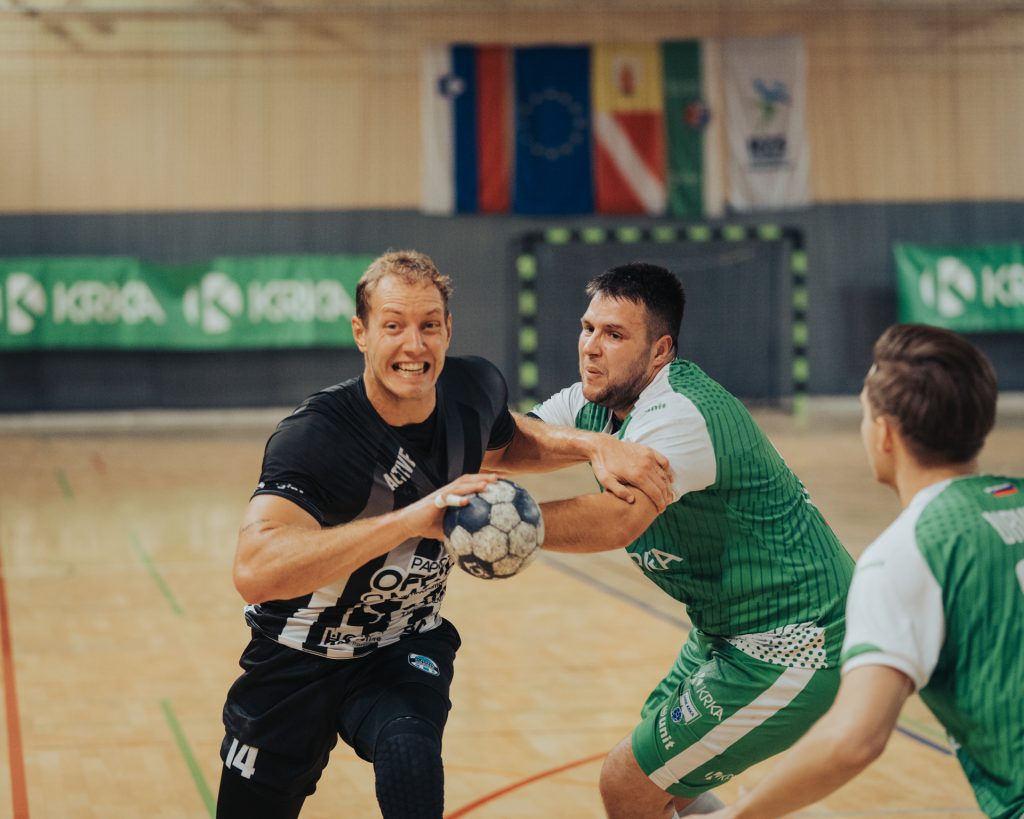 Bojevniki v Novo mesto po novi dve točki